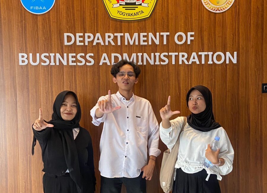 Mahasiswa Ilmu Administrasi Bisnis UPN “Veteran” Yogyakarta Raih Juara 1 Lomba Support Local